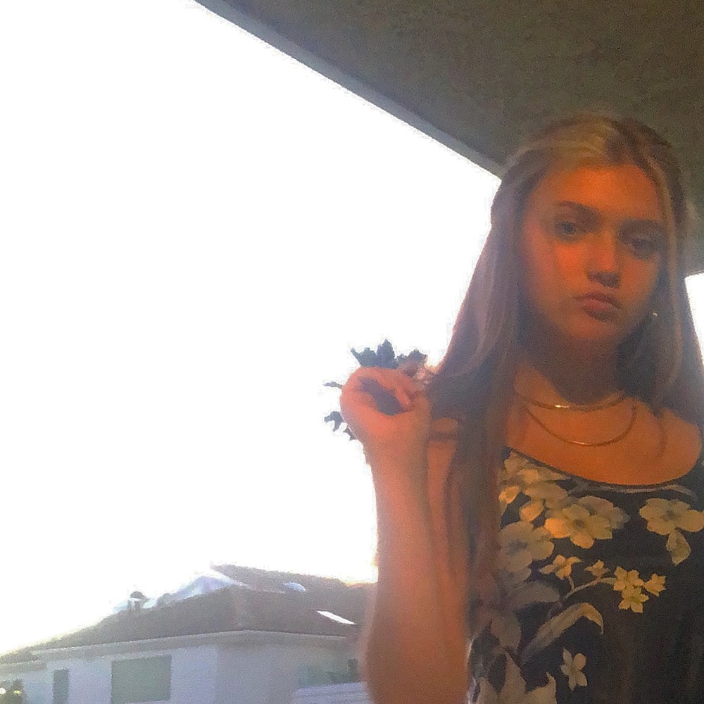 Meet your Posher, Ava